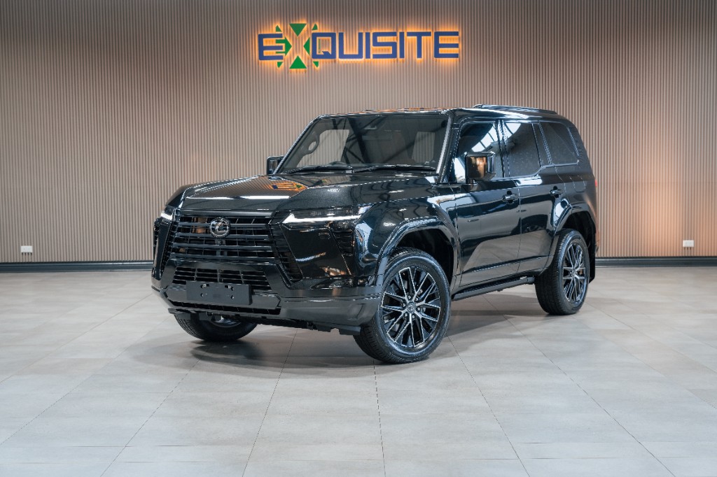 Lexus GX 550 in black
