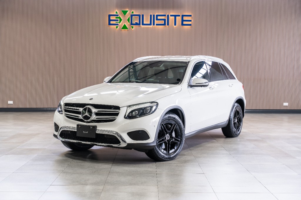 Mercedes-Benz GLC in white