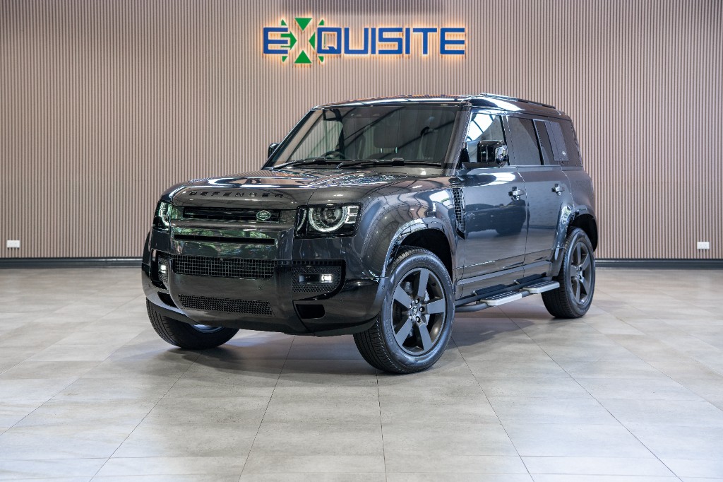 Land Rover Defender 110 in charcoal